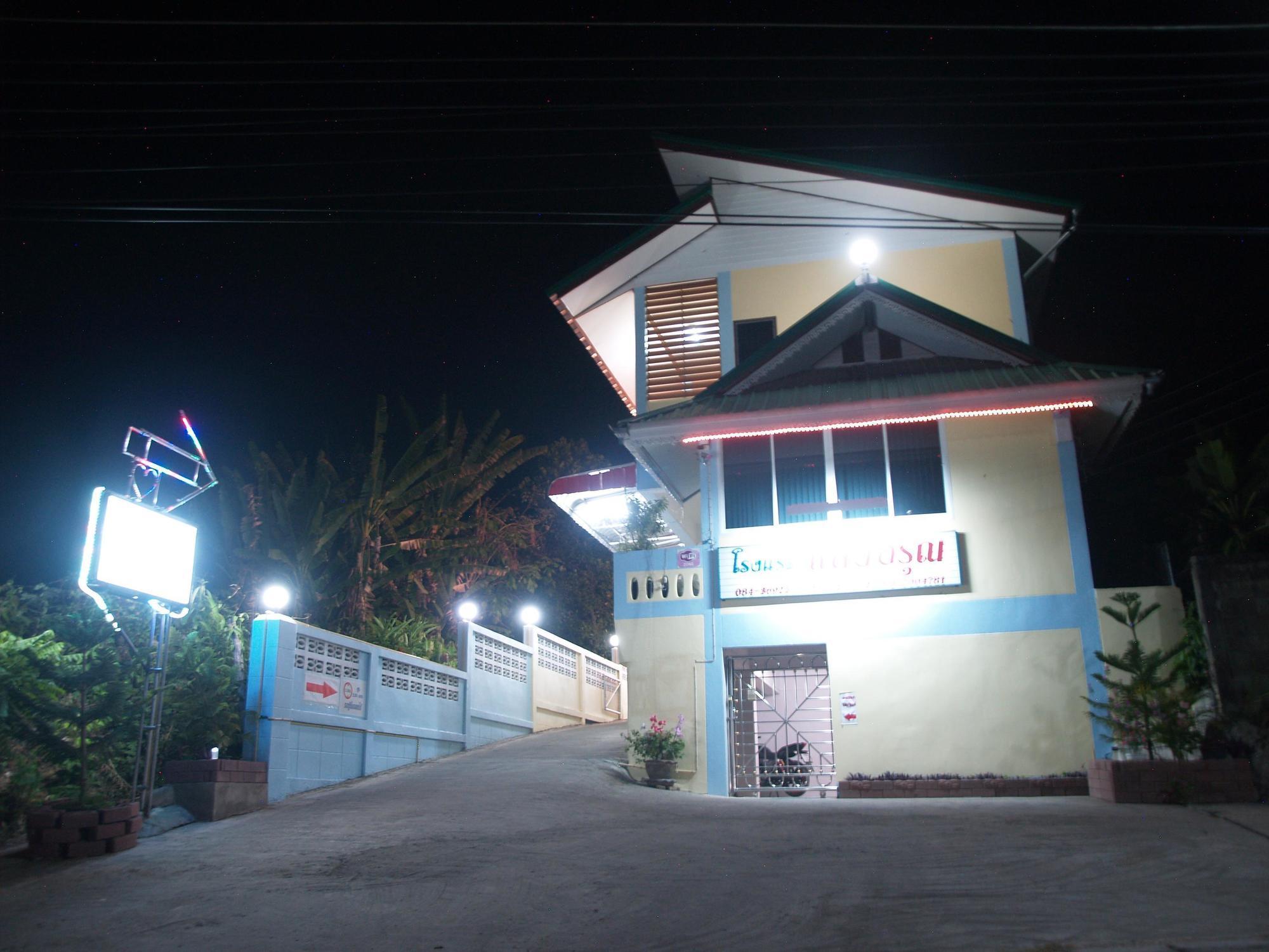 Sangaroon Hotel Pua Exterior photo