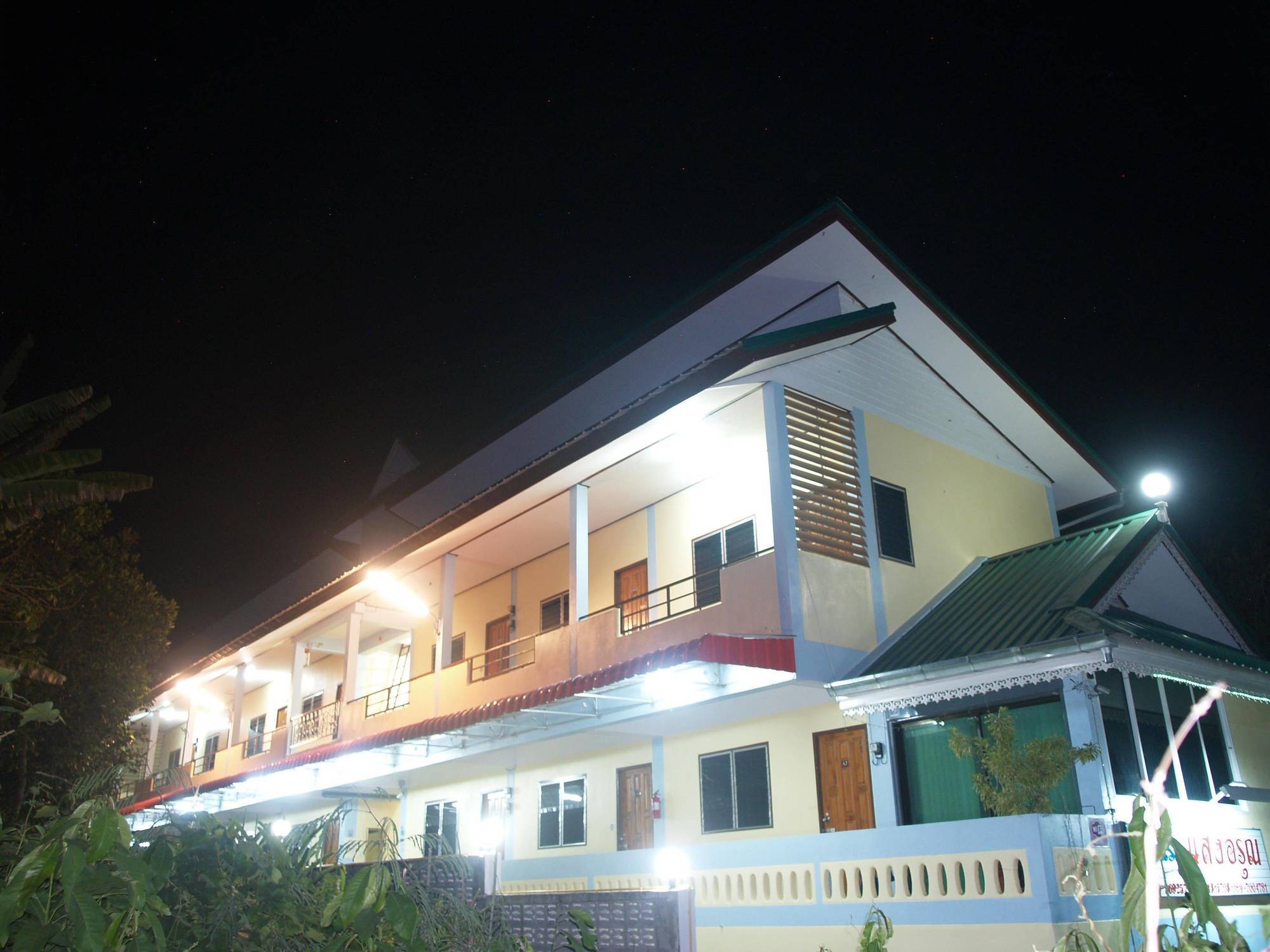 Sangaroon Hotel Pua Exterior photo