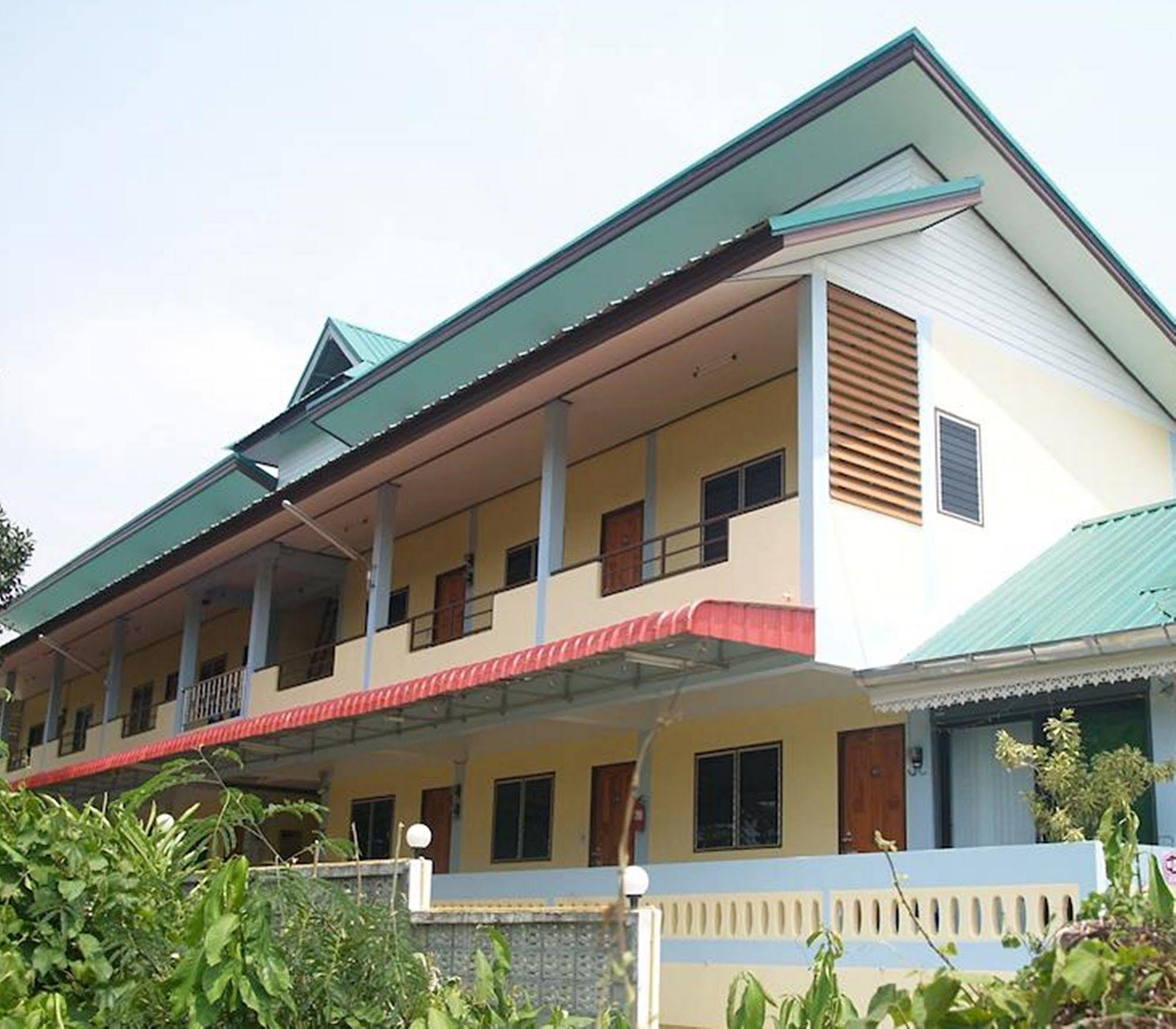 Sangaroon Hotel Pua Exterior photo